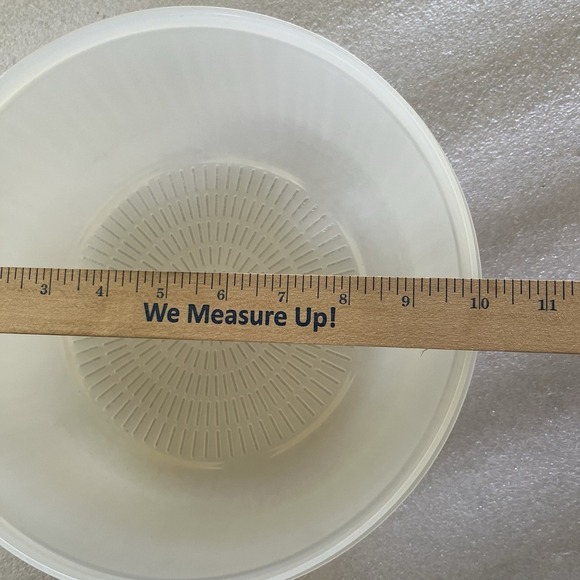 Tupperware Vintage Colander Strainer Base Bowl 10" - Picture 4 of 5